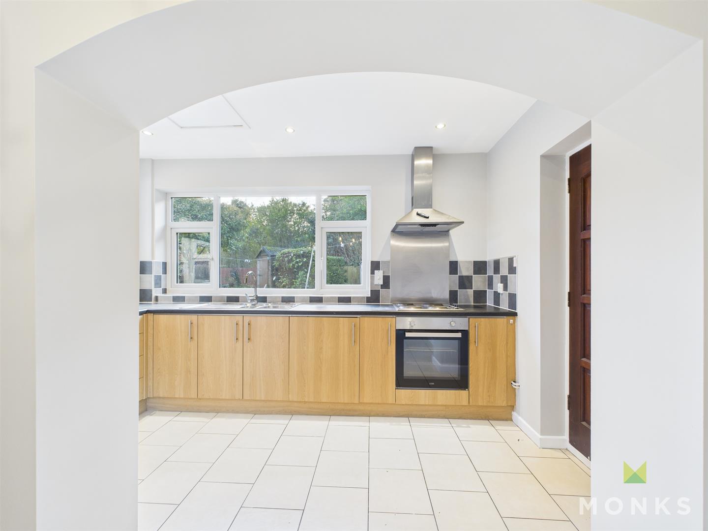 90 Mytton Oak Road, Shrewsbury, SY3 8XD To Let